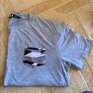 Men’s Under Armour raw edge t-shirt